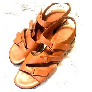 SAS Tabby slingback ankle strap sandal size 8.5N